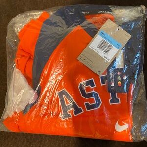 Men’s Nike shirt